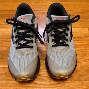 Brooks Catamount Women athletic shoes